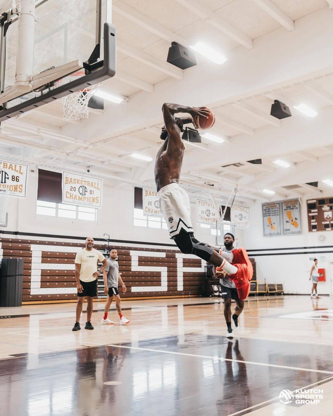 kaiyun-托特纳姆发布备战花絮，加时末段防线松动，NBA常规赛任务艰巨，训练强度明显提升的简单介绍