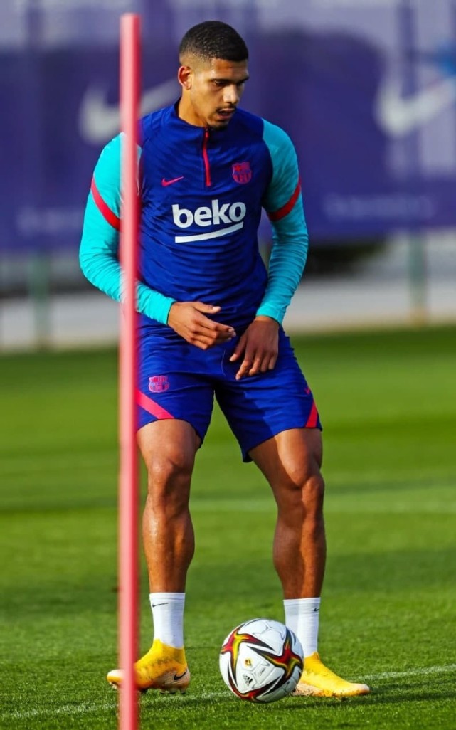 里程碑夜丹佛掘金防线松动，国王杯集结日刷纪录，引发热议，资深球员宣示担当(勇士大胜76人)