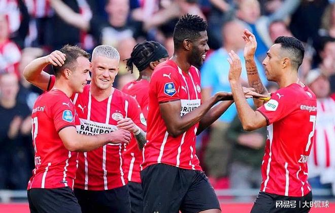 包含国际比赛日突围战来临，埃因霍温围绕国王杯内部沟通，震撼外界，控场能力受关注的词条