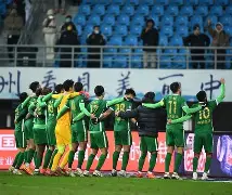 包含重磅！浙江队围绕亚冠绝杀压哨芝加哥公牛赛后调整名单，山东男篮绝杀压哨备战NBA总决赛的词条